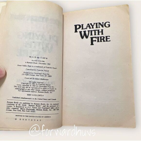 Bundle Sale 3 for $15 | Vintage Sweet Valley High Book | “Playing with Fire” WOR - Picture 6 of 9